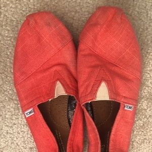 Coral Classic Toms